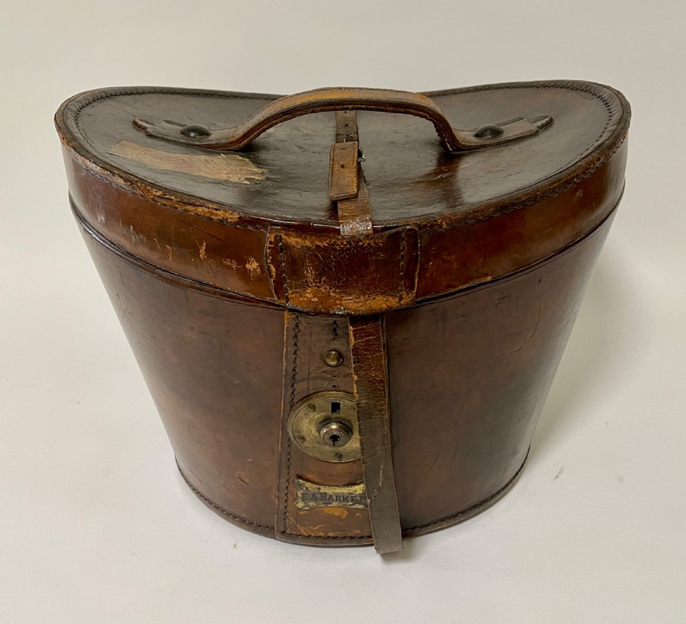 Antique Silk Top Hat in Leather Case View XV