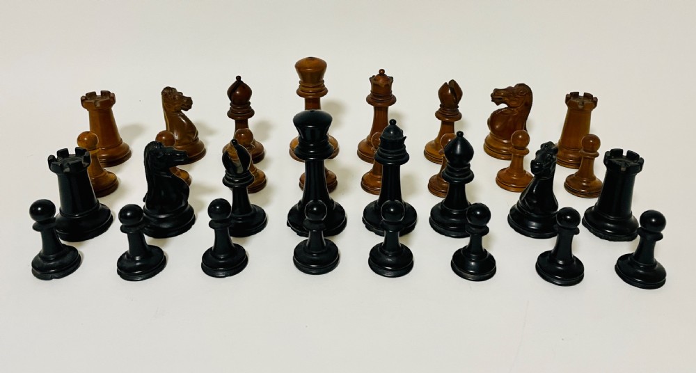 Antique Early Victorian Staunton Pattern Weighted Chess Set 