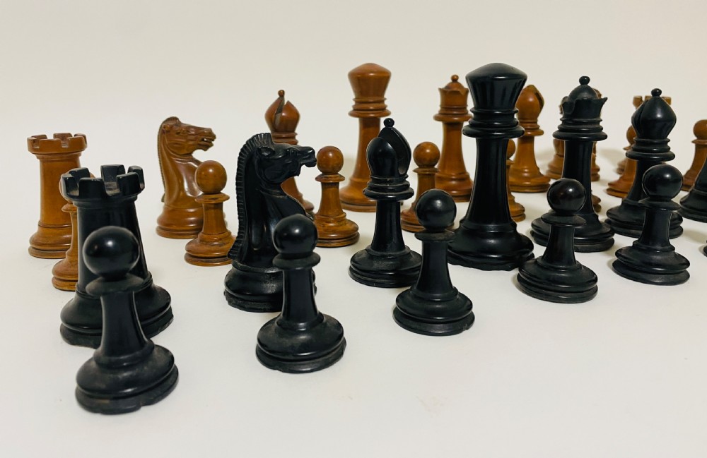 Antique Early Victorian Staunton Pattern Weighted Chess Set  View II