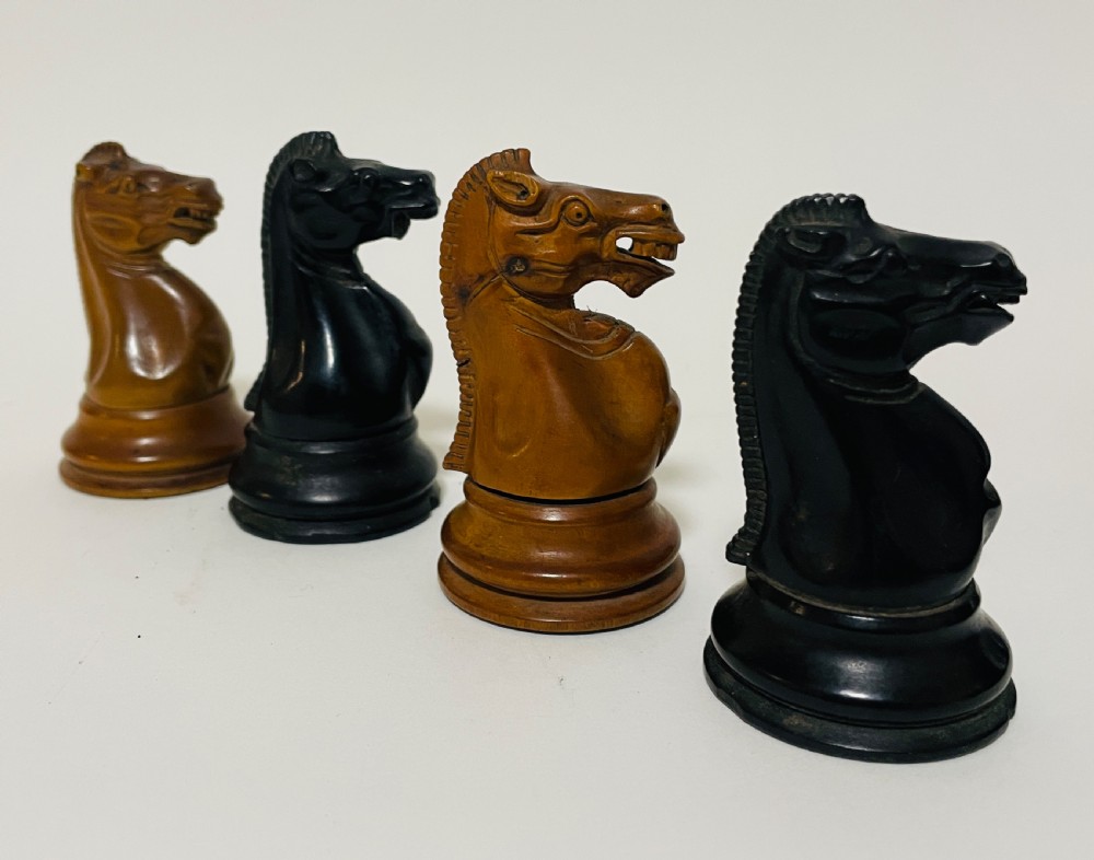Antique Early Victorian Staunton Pattern Weighted Chess Set  View X
