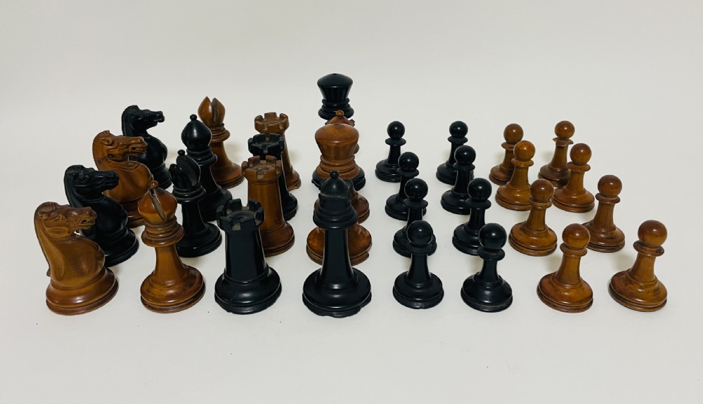 Antique Early Victorian Staunton Pattern Weighted Chess Set  View XV