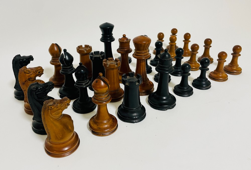Antique Early Victorian Staunton Pattern Weighted Chess Set  View XVI