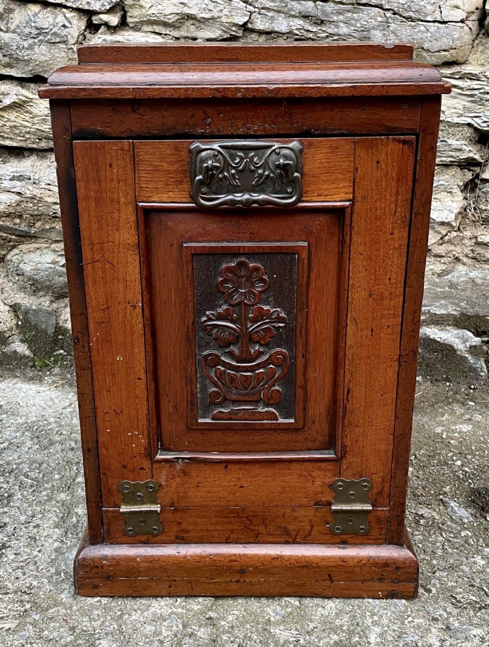 Antique Arts and Crafts Coal Purdonium
