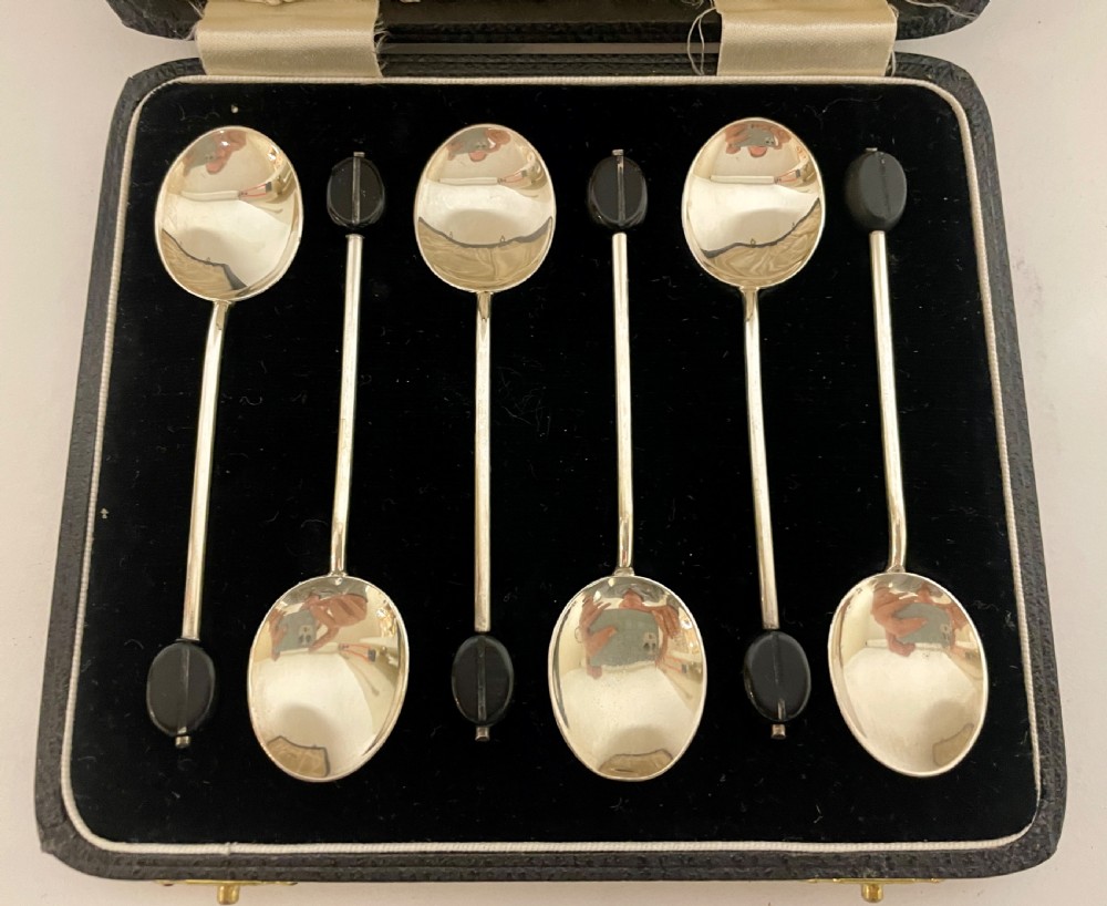 Set of 6 Art Deco Sterling Silver Coffee Spoons in Box View II