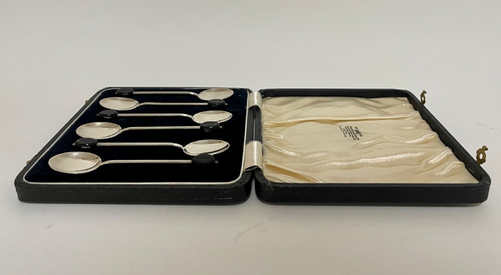 Set of 6 Art Deco Sterling Silver Coffee Spoons in Box View VI