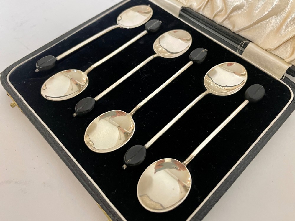Set of 6 Art Deco Sterling Silver Coffee Spoons in Box View X
