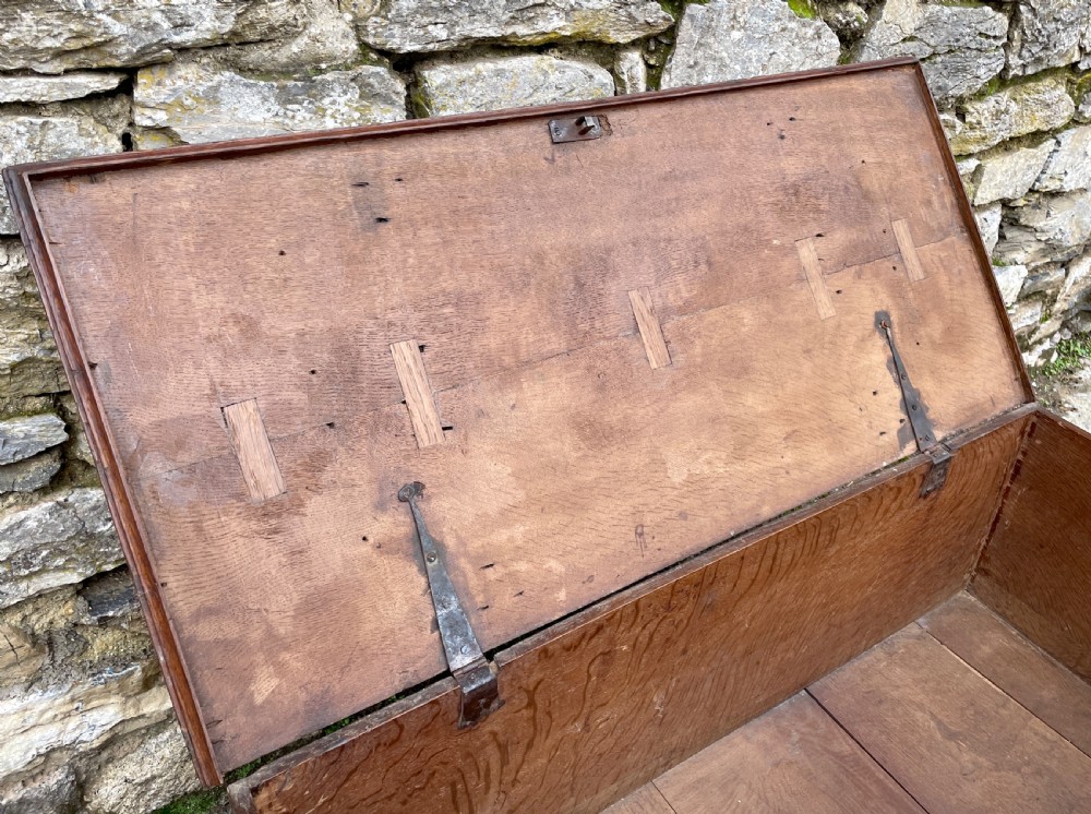 Antique Georgian Oak Crossbanded Blanket Chest View XVIII