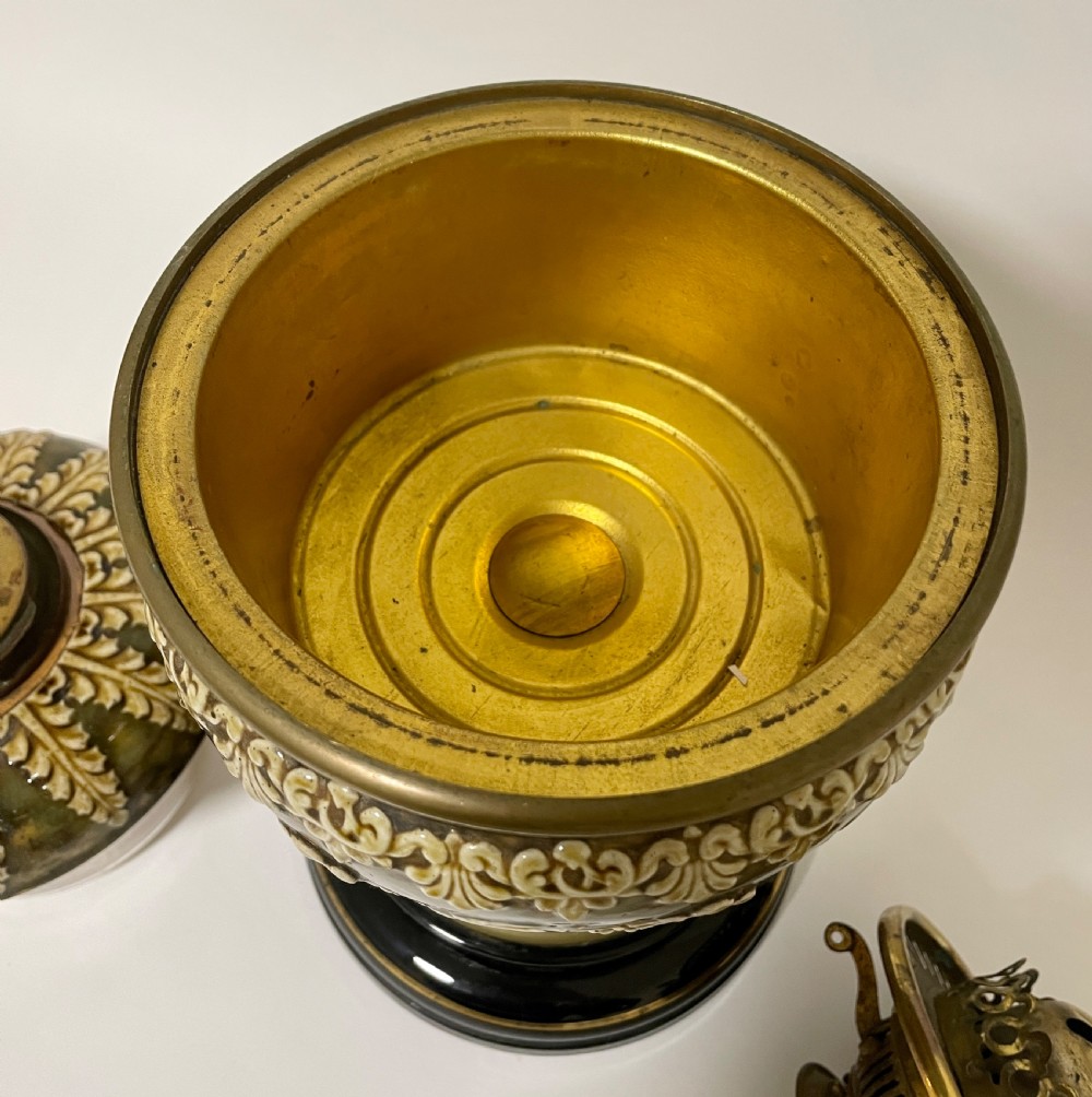 Antique Victorian Doulton Oil Lamp View XVI