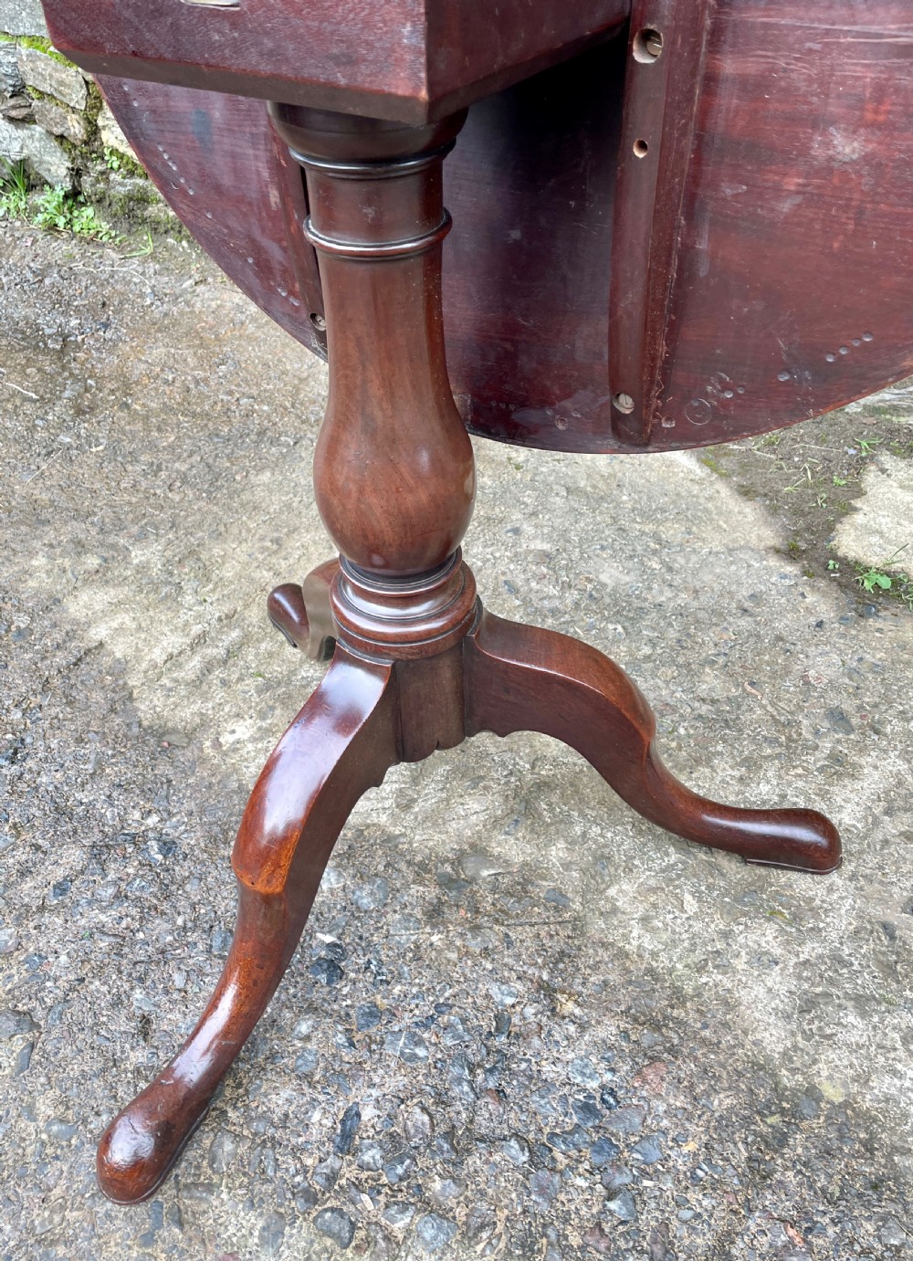 Georgian Mahogany Tilt Top Occasional Table View XVIII
