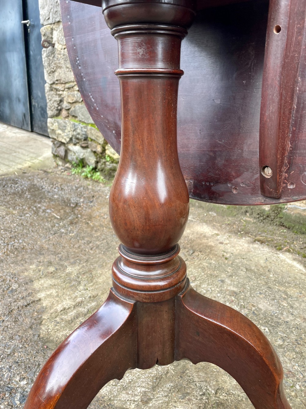 Georgian Mahogany Tilt Top Occasional Table View XX
