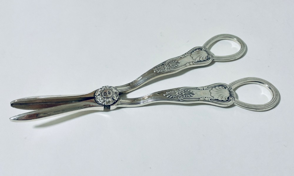 Antique Sterling Silver Kings Pattern Grape Scissors