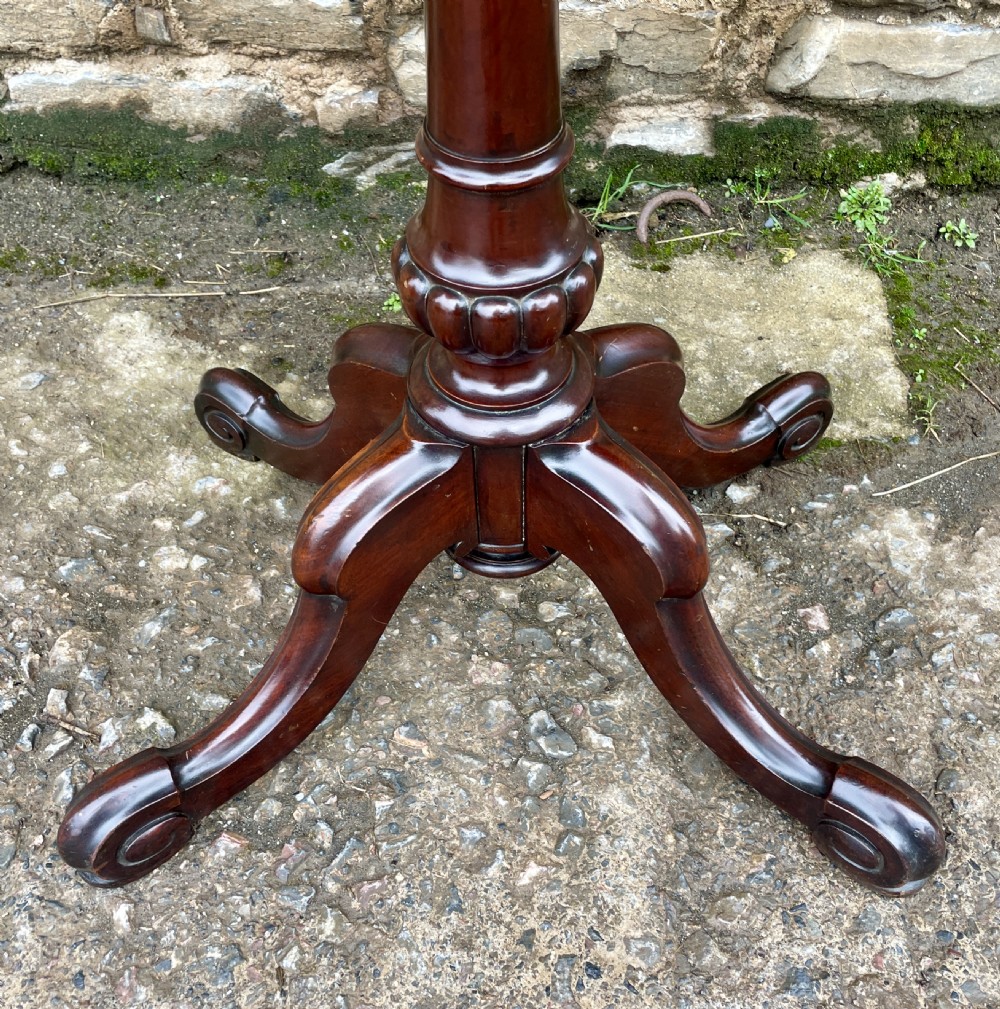 Antique Victorian Mahogany Lamp Table by Johnstone & Jeanes View VIII