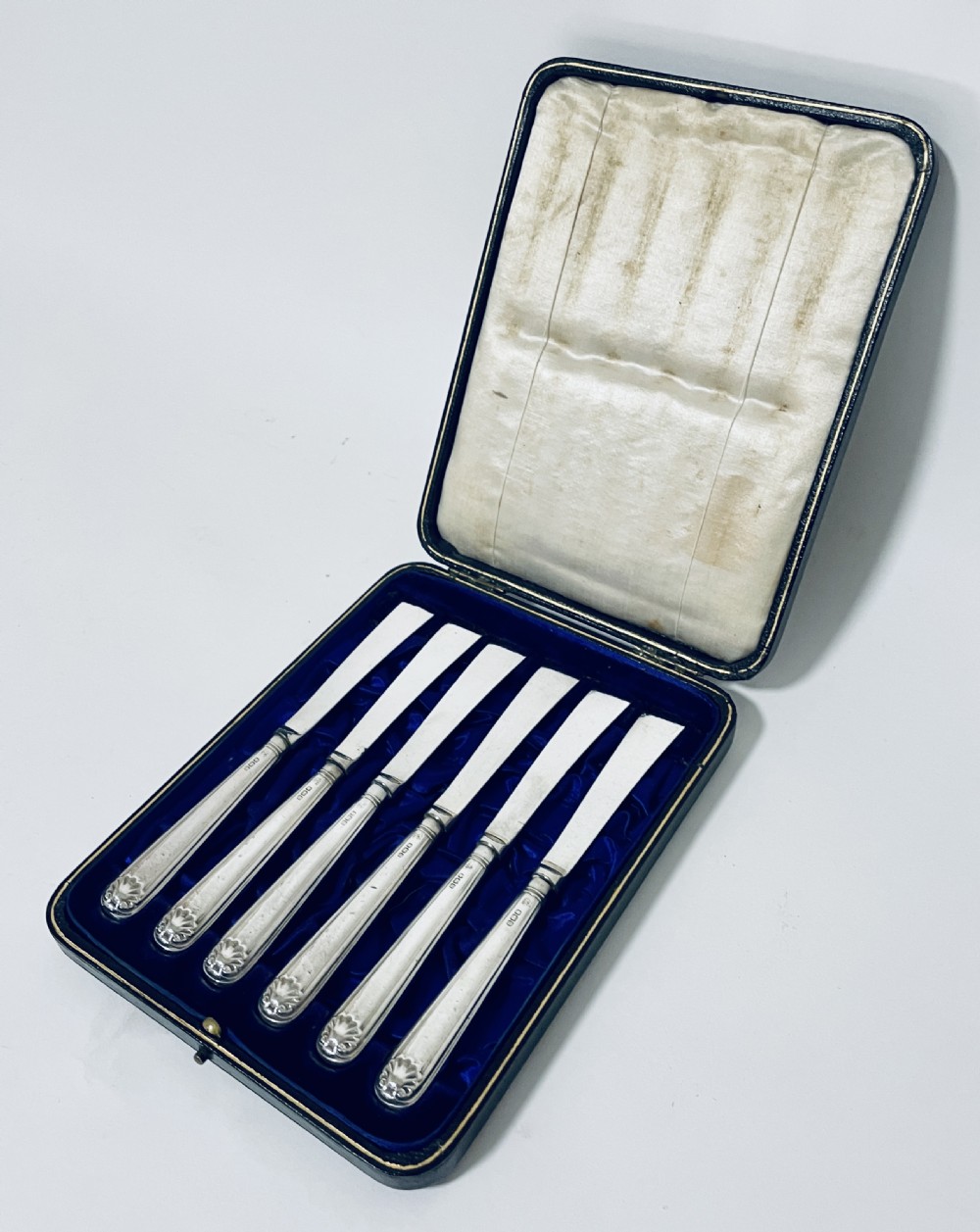 Set of 6 Antique Silver Handled Butter Knives View IV
