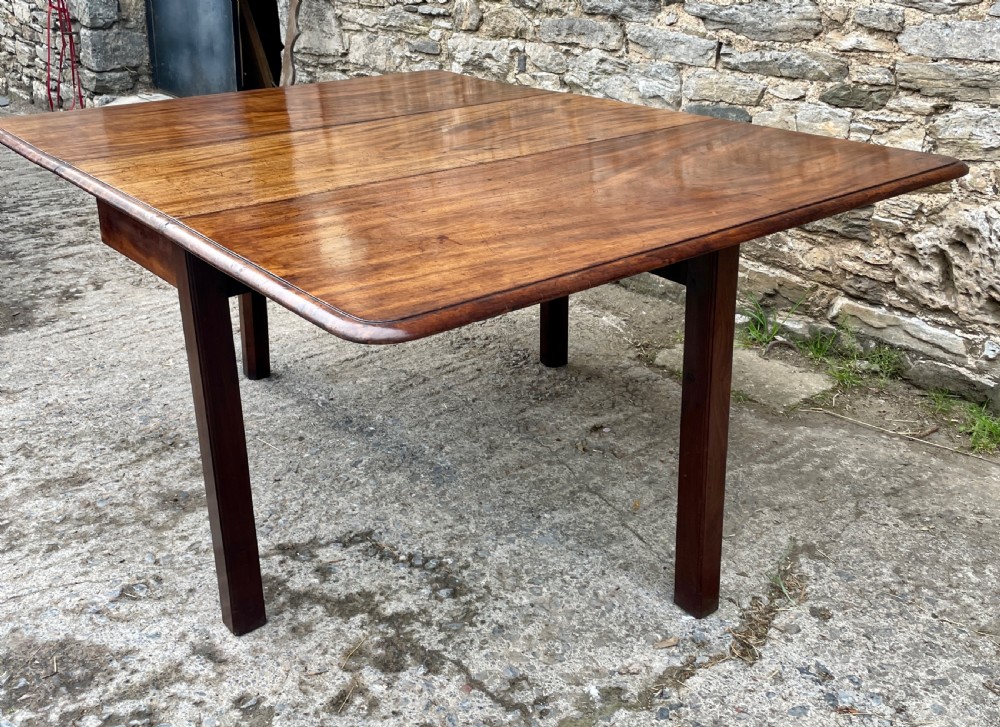 George III Mahogany Gateleg Dining Table View X