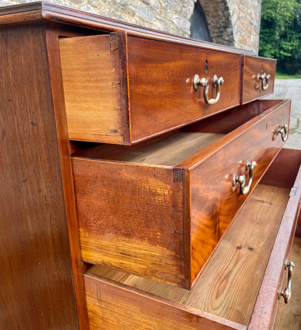 Large Georgian Mahogany Chest of Drawers View XVII