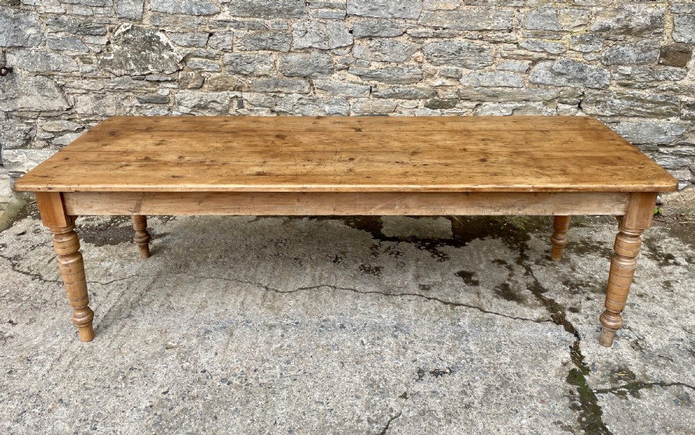 Large Victorian Pine Farmhouse Table View II