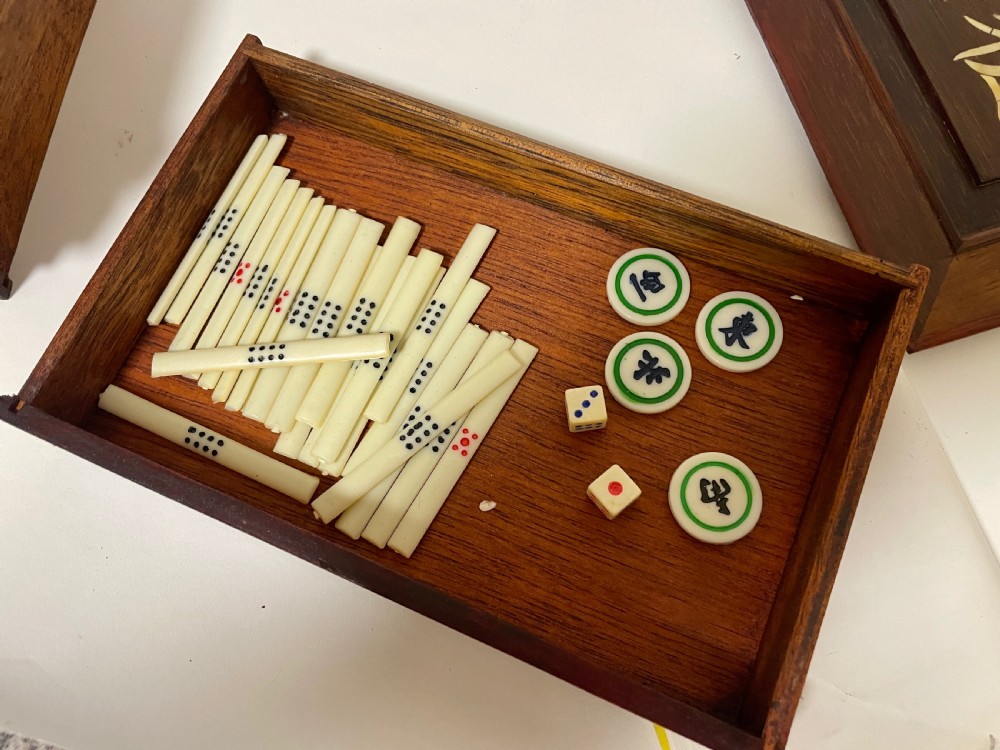 Vintage Bone & Bamboo Mahjong Set View XVI