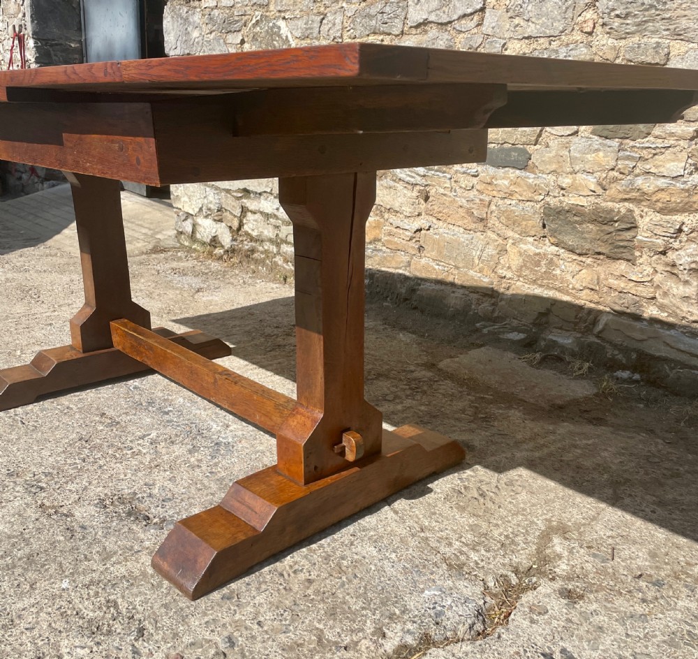 Antique Oak Extendable Draw-Leaf Table View X