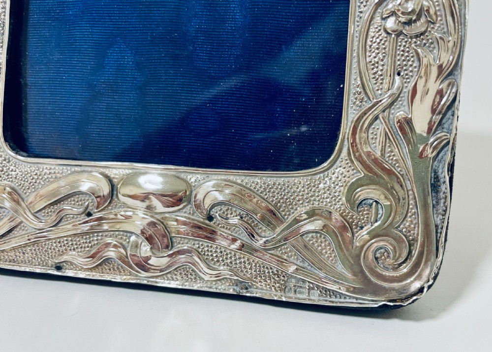 Art Nouveau Silver Photo Frame View XI