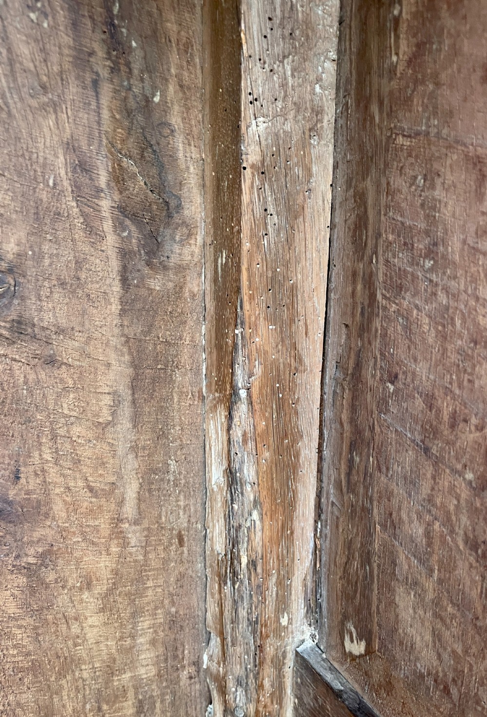 Early 18th Century Oak Livery Cupboard View XXV