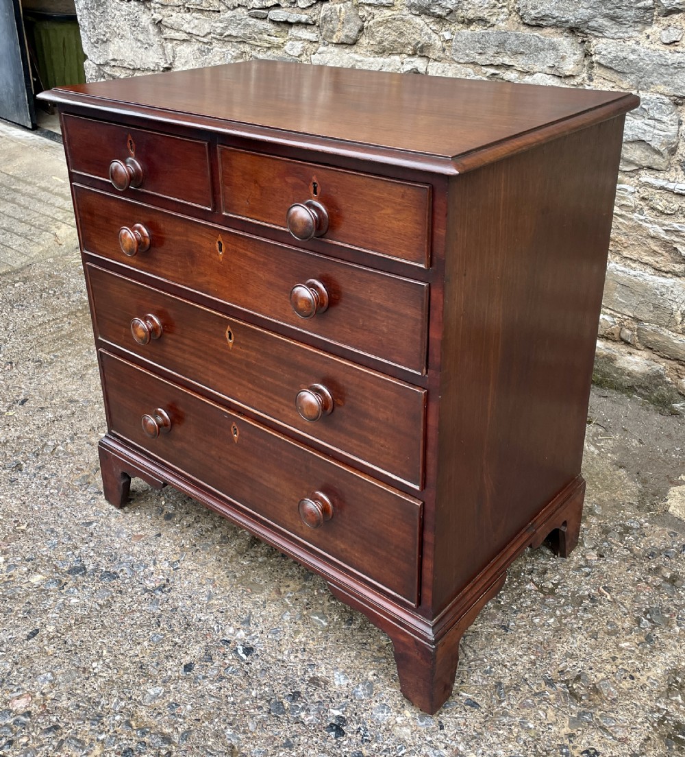 Small Georgian Mahogany Chest of Drawers View VII