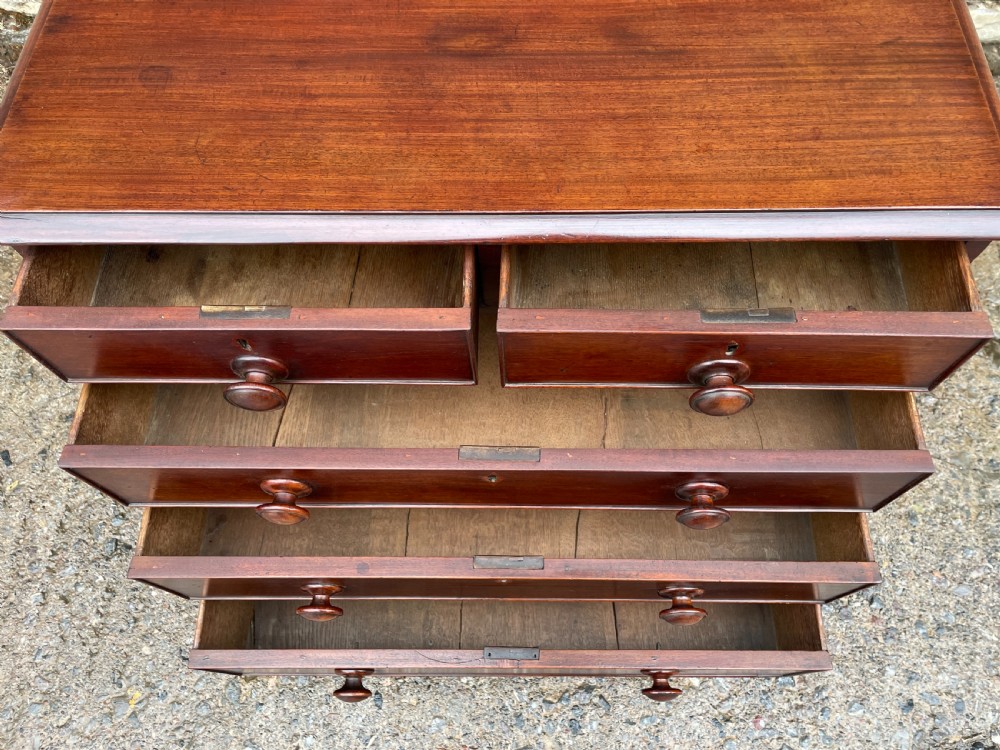 Small Georgian Mahogany Chest of Drawers View XVI