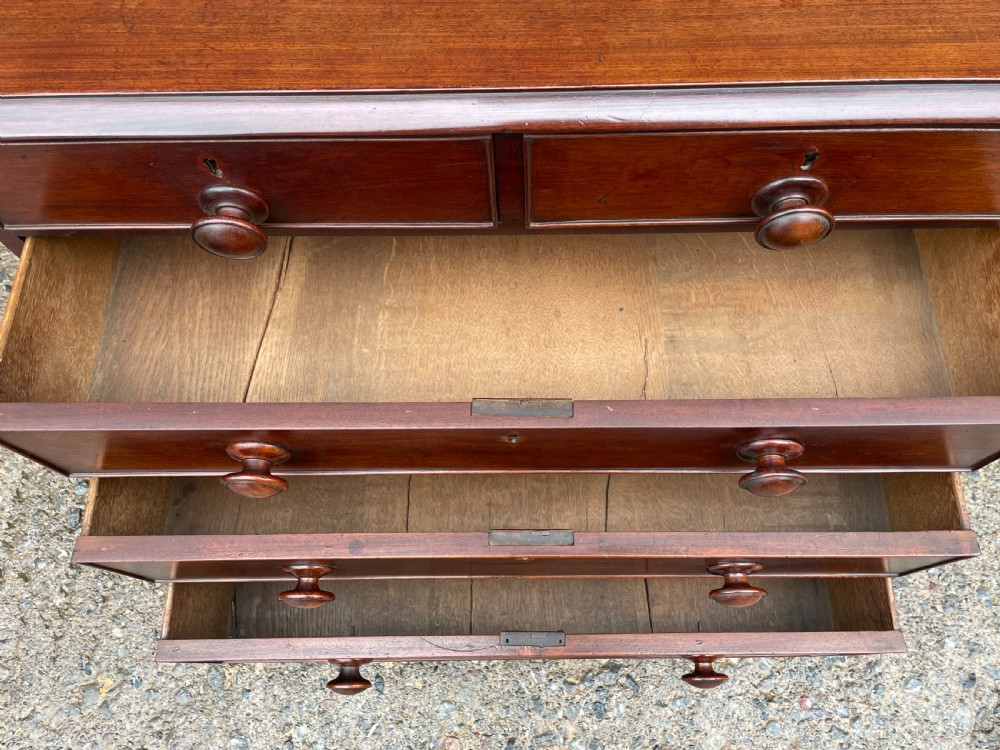Small Georgian Mahogany Chest of Drawers View XXVI