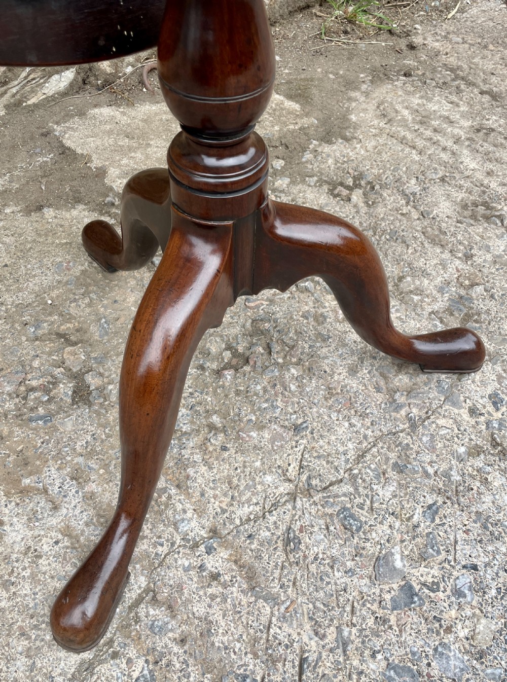 Georgian Mahogany Tilt Top Occasional Table View XXI
