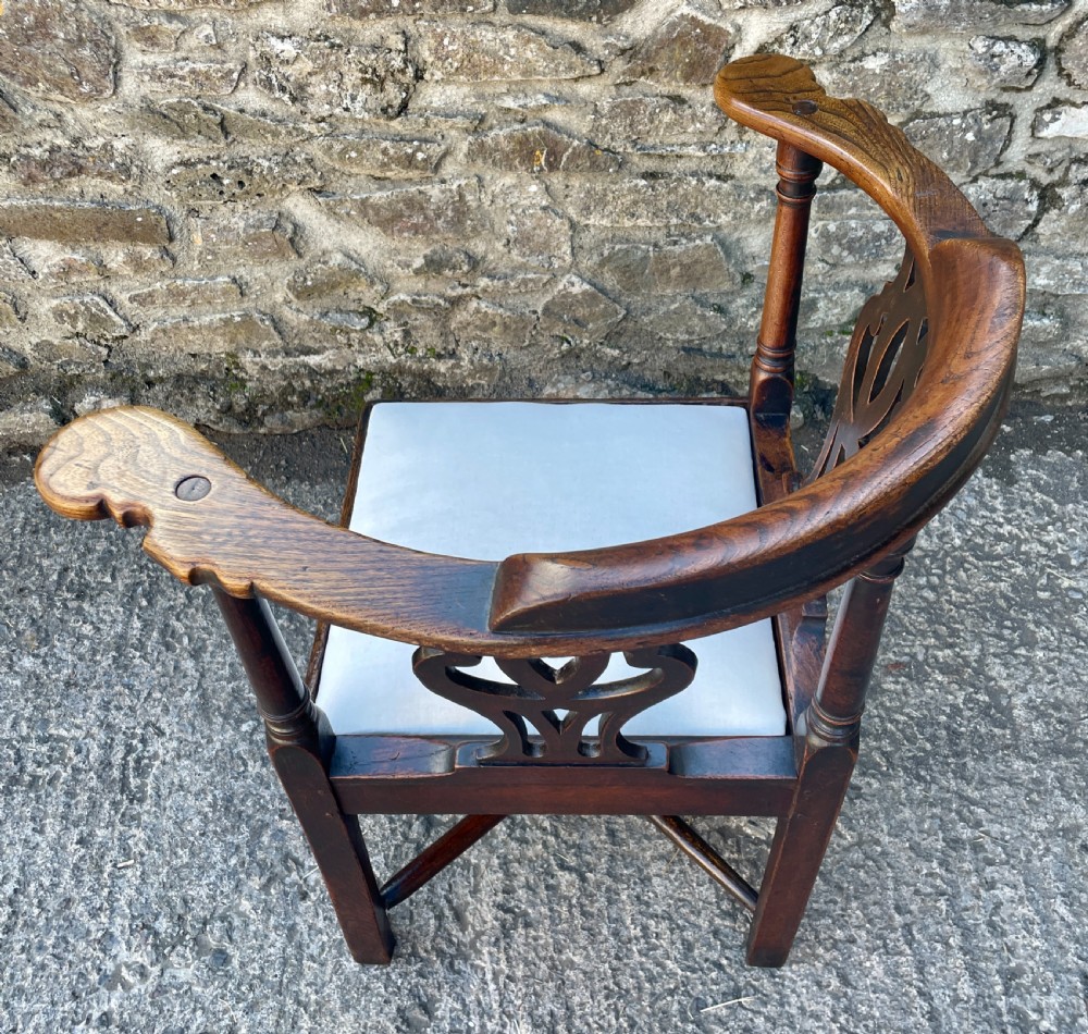 Georgian Elm and Oak Country Corner Chair View XII