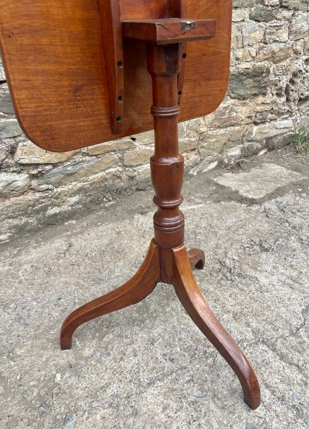 ?Georgian Mahogany Tilt Top Wine Table View XVIII