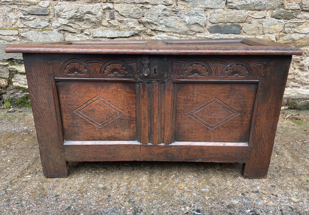 18th Century Oak Coffer View VI