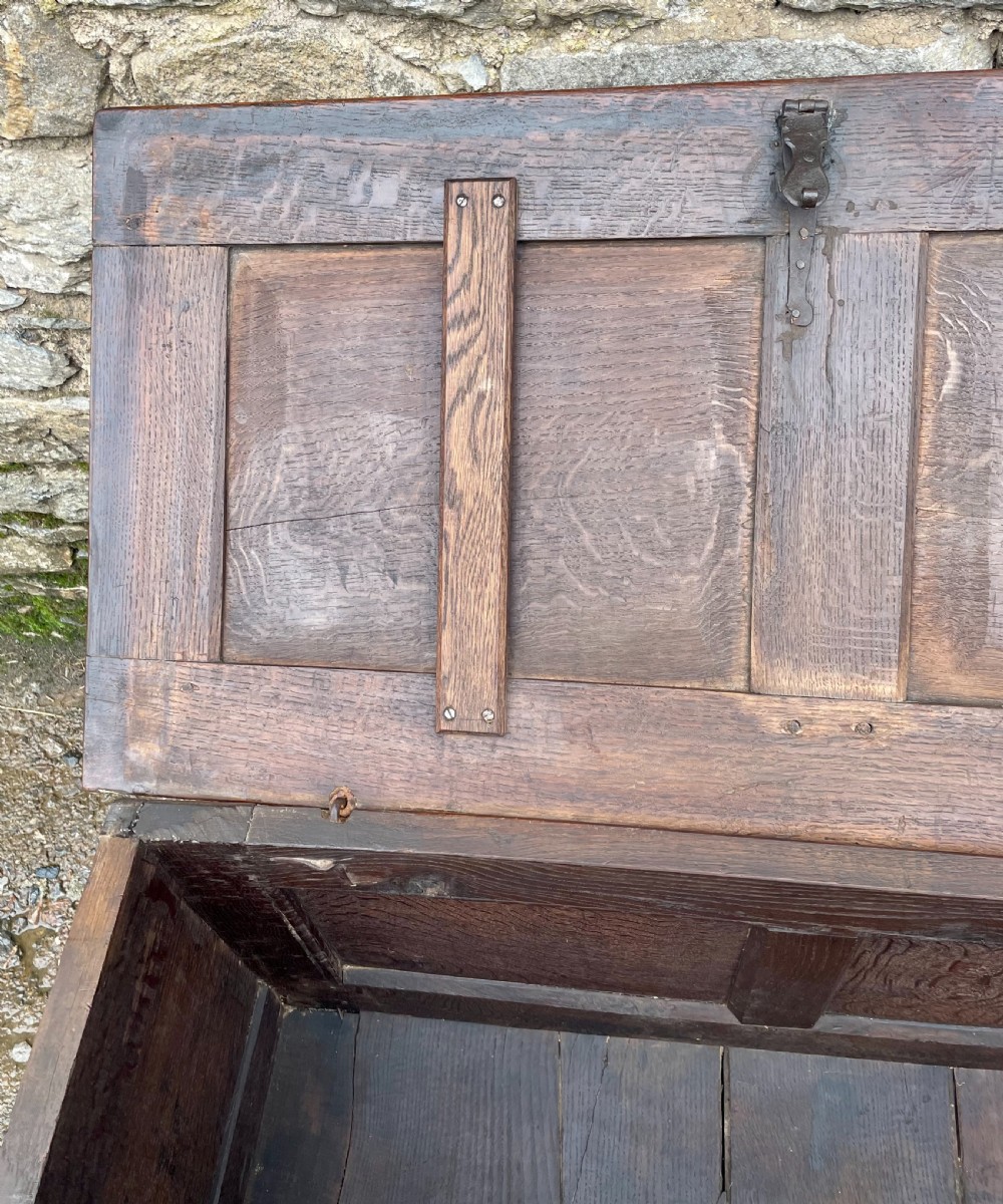 18th Century Oak Coffer View XV