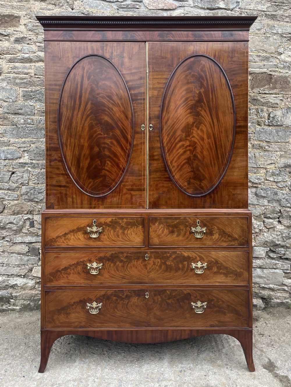 Georgian Mahogany Linen Press View VIII