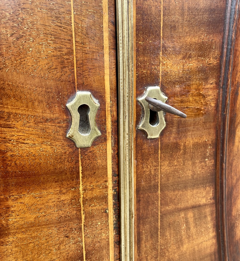 Georgian Mahogany Linen Press View IX