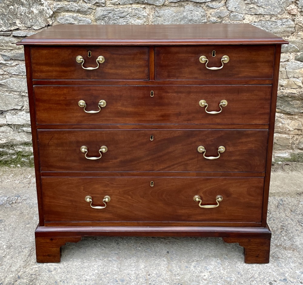 Georgian Mahogany Chest of Drawers
