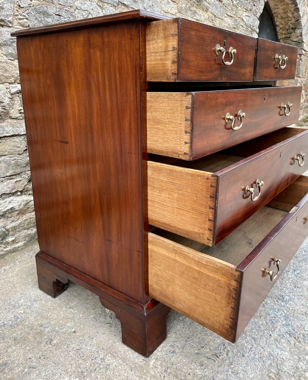 Georgian Mahogany Chest of Drawers View XV