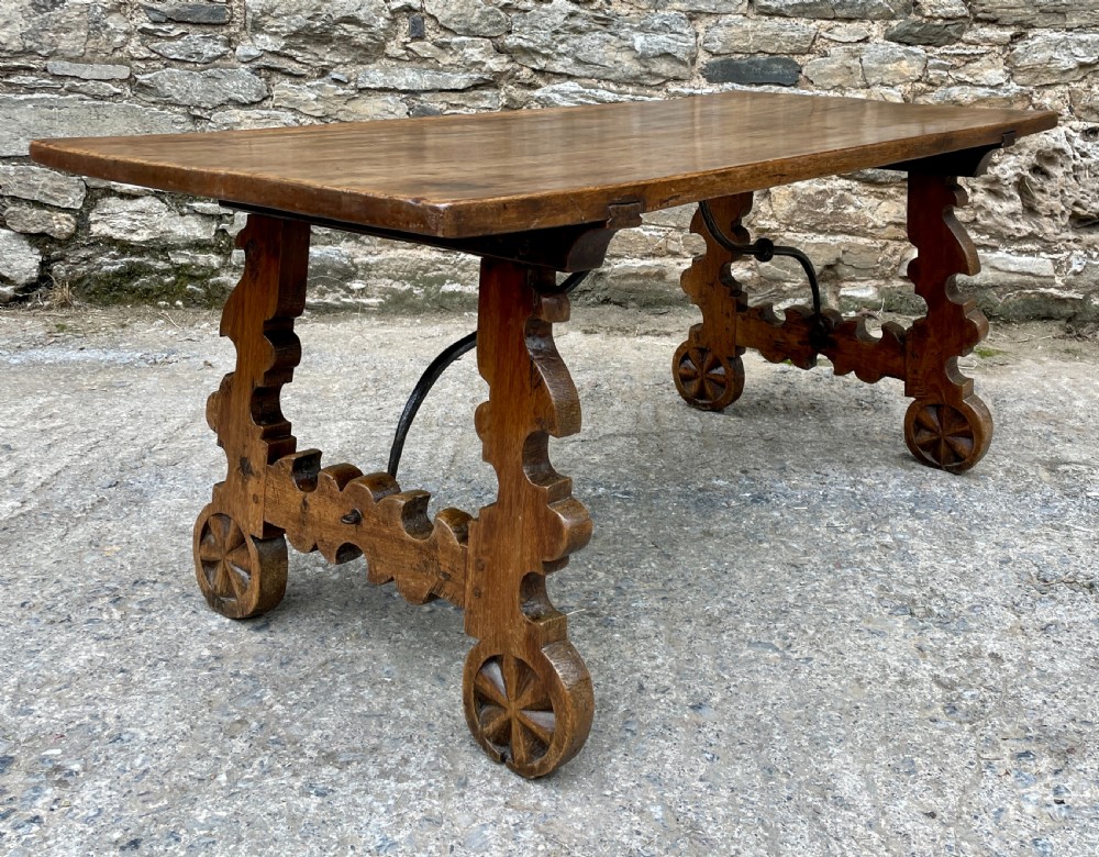 18th Century Spanish Walnut Table View XVI