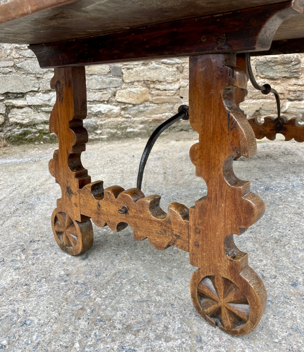18th Century Spanish Walnut Table View XVII
