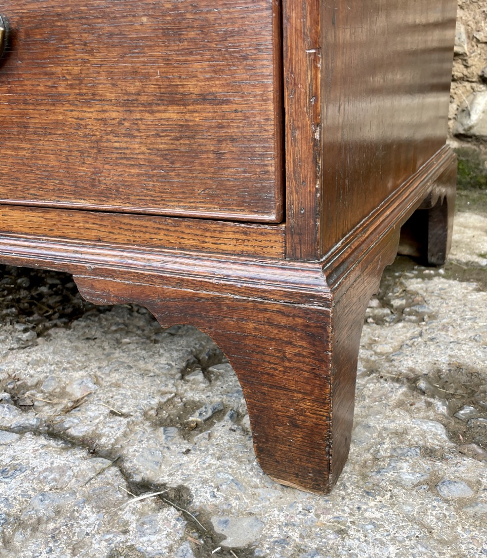 Large Georgian Oak Chest of Drawers View XX