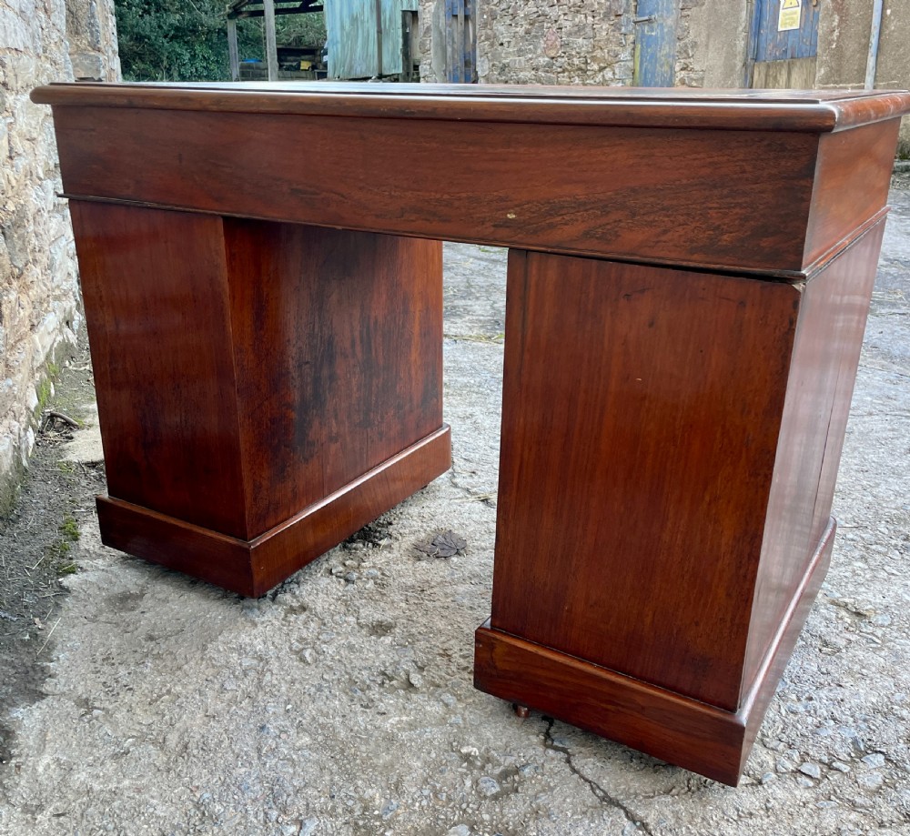 Victorian Mahogany Pedestal Desk View XVI