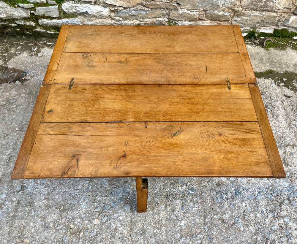 Antique Oak Fold-Over Coffee Table View XVI