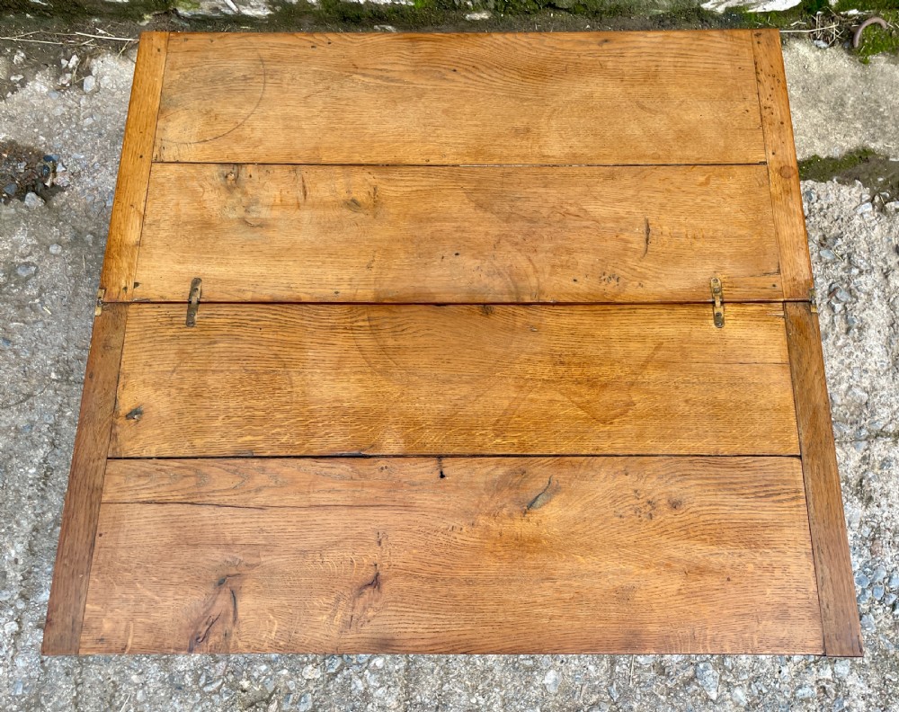 Antique Oak Fold-Over Coffee Table View XVII
