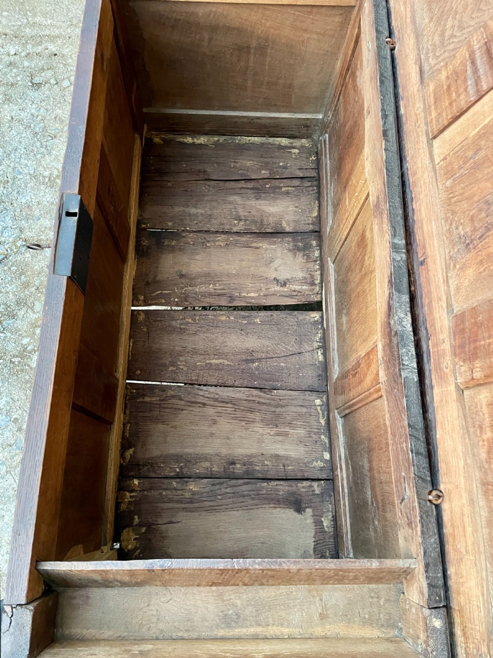 18th Century Oak Panelled Coffer View XVII