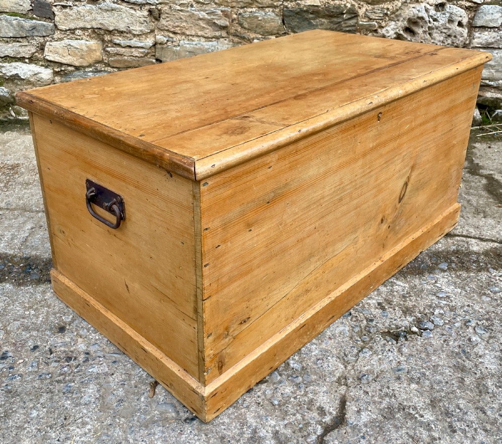 Antique Pine Blanket Box View XXI