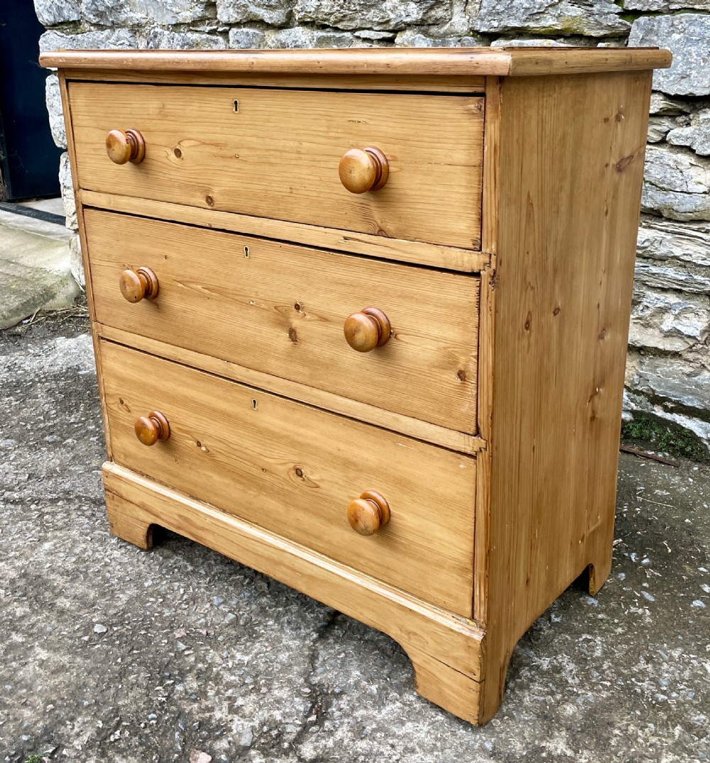 Small Antique Pine Chest of Drawers View III