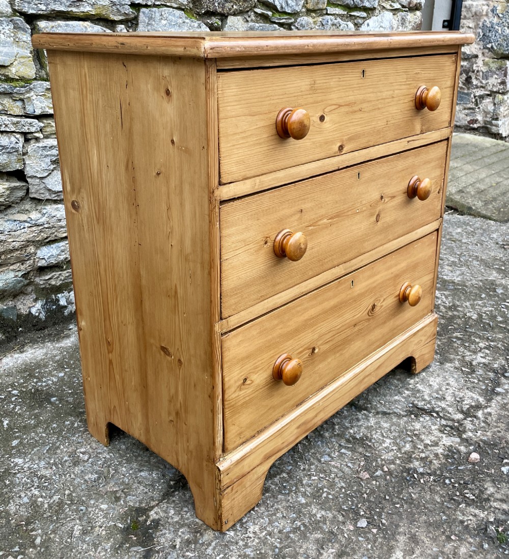 Small Antique Pine Chest of Drawers View IV