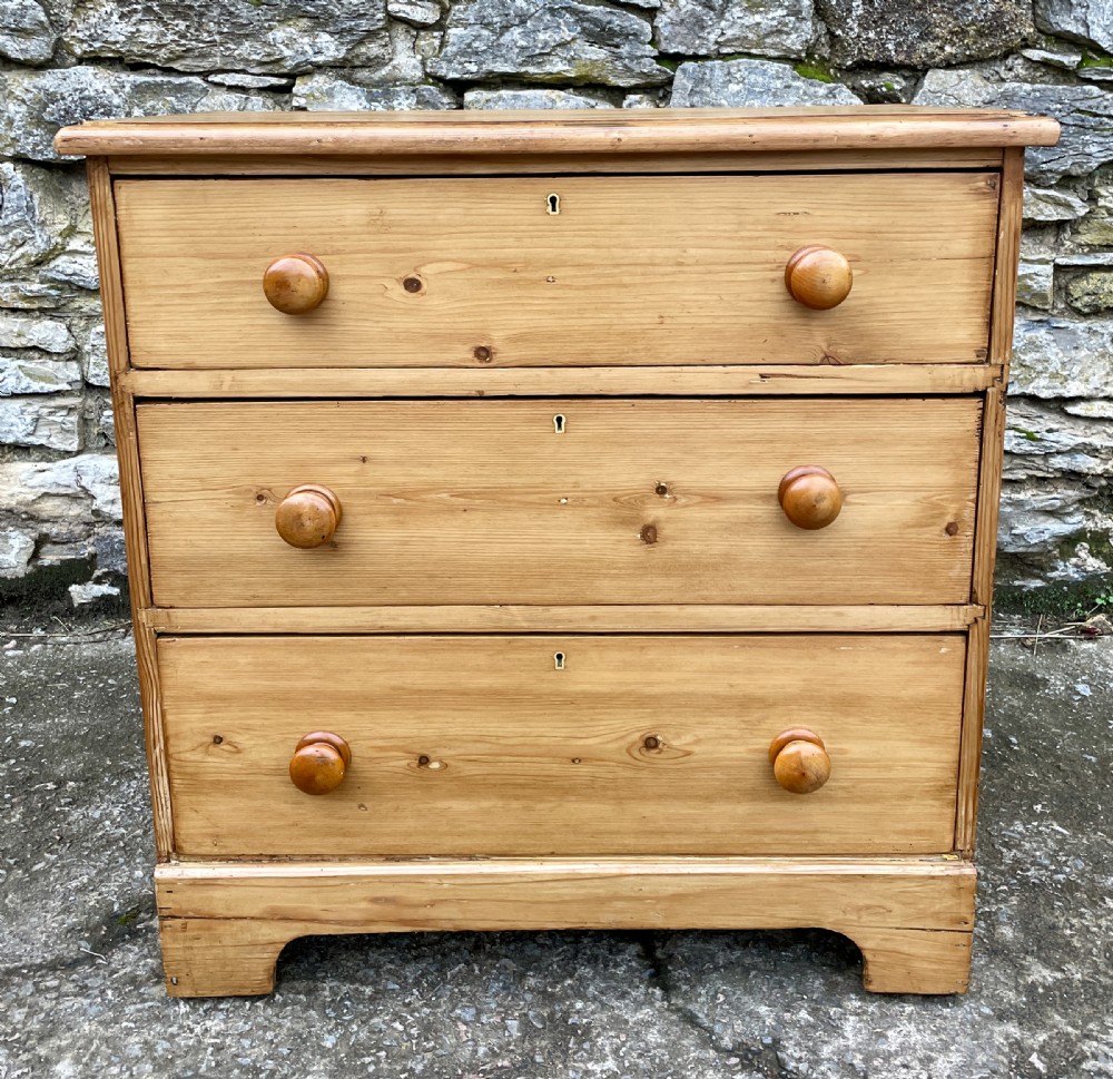 Small Antique Pine Chest of Drawers View VI