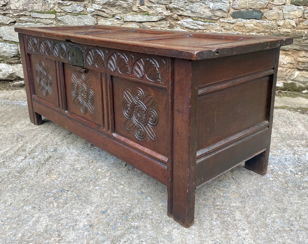 18th Century Oak Coffer View XV
