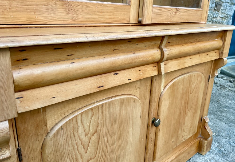 Antique Pine Dresser View XIV