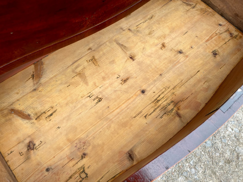 Georgian Mahogany Serpentine Chest of Drawers View XVIII